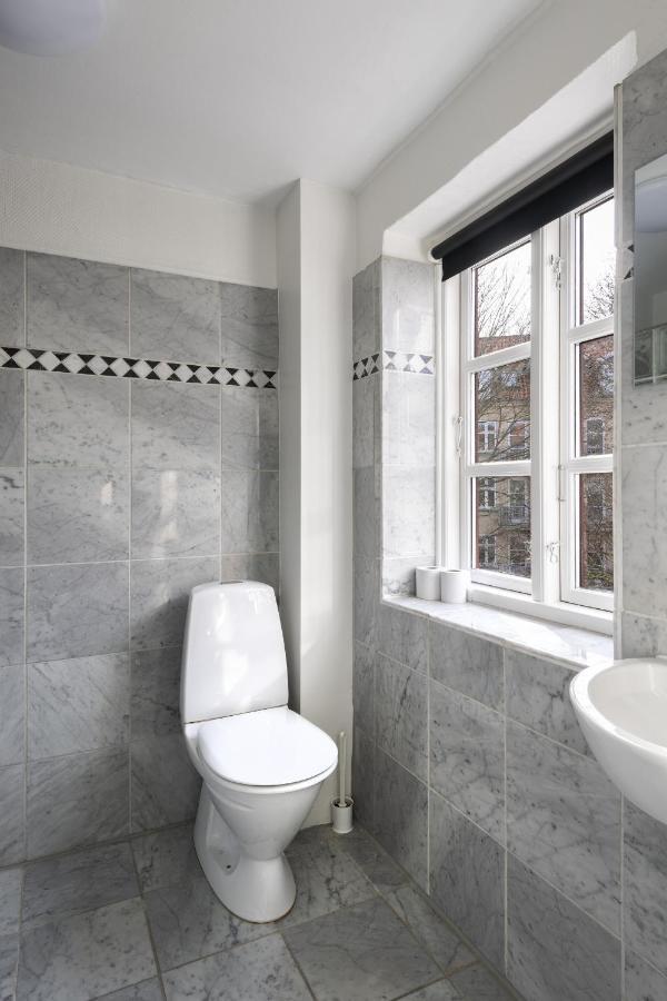 Aday - Apartment Suite 3 Aalborg Center Екстер'єр фото