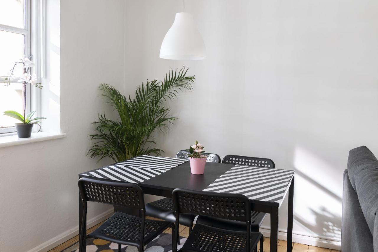 Aday - Apartment Suite 3 Aalborg Center Екстер'єр фото